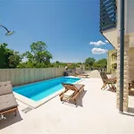 Apartmani Drage Lejlighed Drage