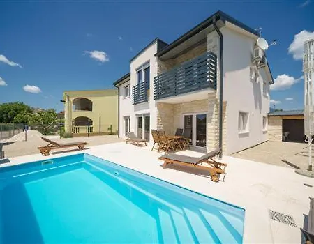 Apartmani Drage Apartment