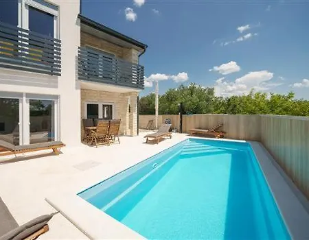 Apartmani Drage * Drage